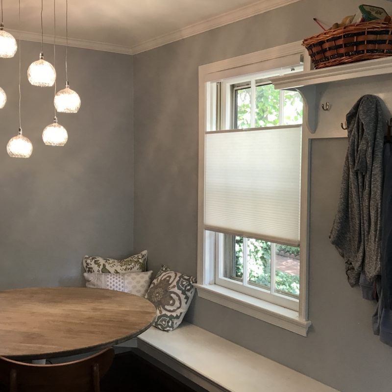 Before/After : A Clean White and Bright Kitchen